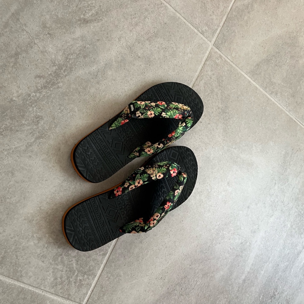 Flip flops